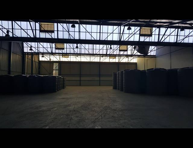 1,180M² FACTORY TO LET IN BELLVILLE CENTRAL